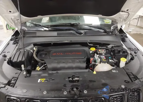 2018 Jeep Compass Altitude 4X4 z USA, uszkodzony, nr VIN 3C4NJDBB6JT304043